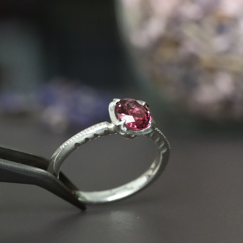 天然ロードライトガーネット1.110カラットのシルバーリング シルバー