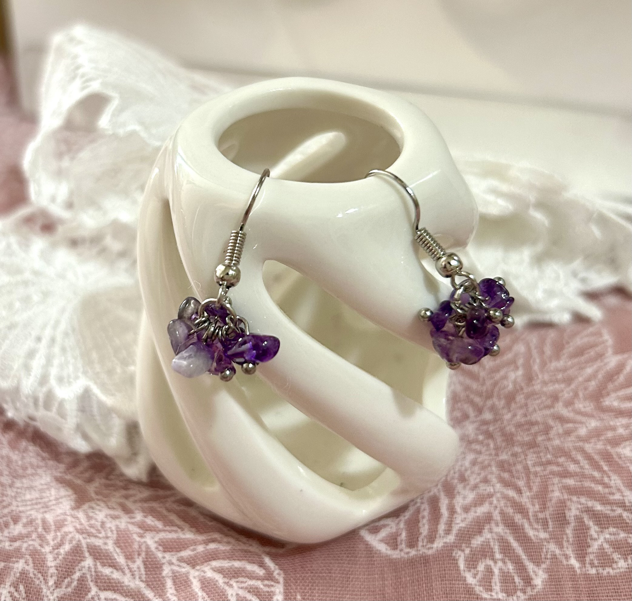 «408»◤完売致しました◢    天然石アメジストさざれ石耳飾り