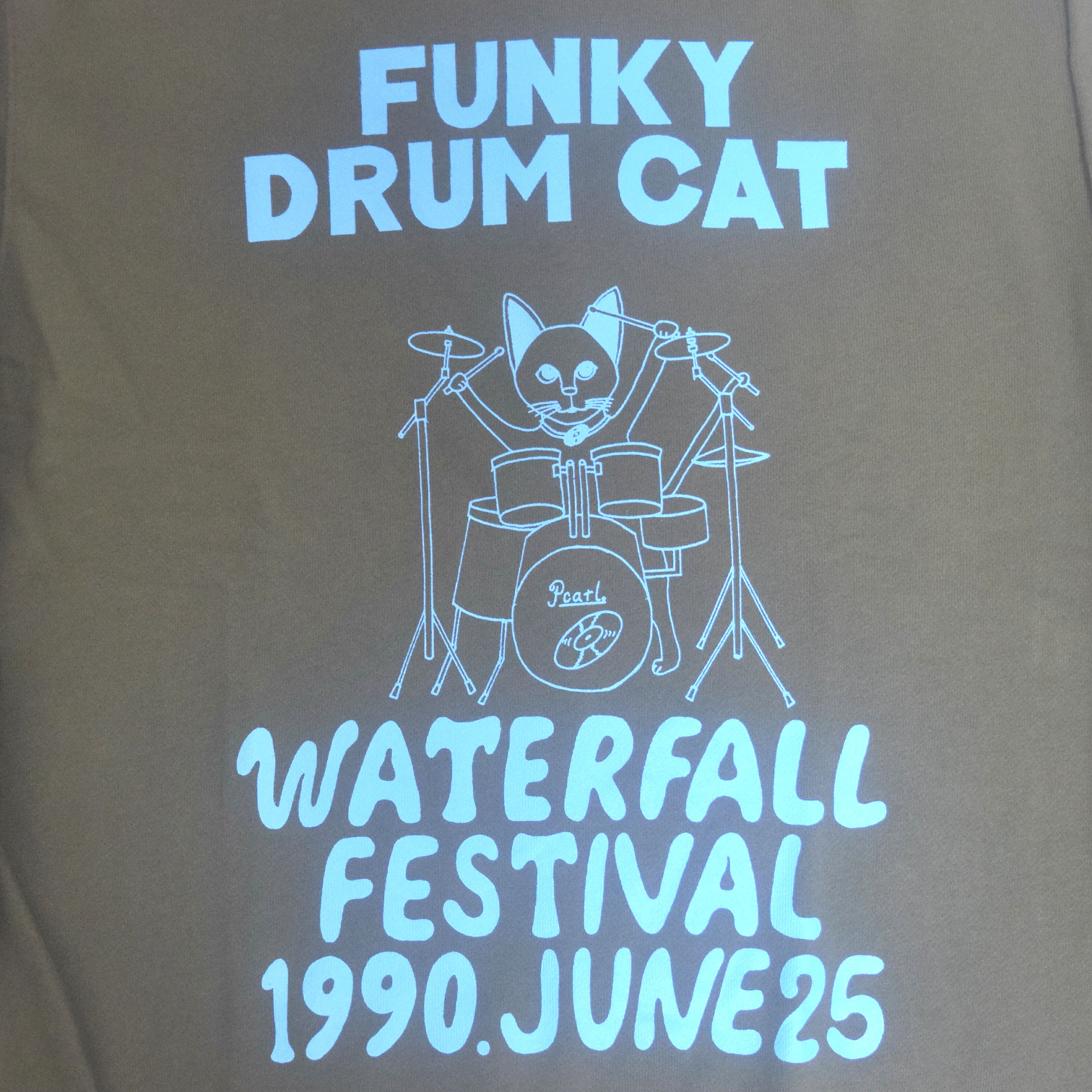 「猫ドラム」レコードワッペン猫ツアースウェット  カーキ　XLサイズ　WATERFALL