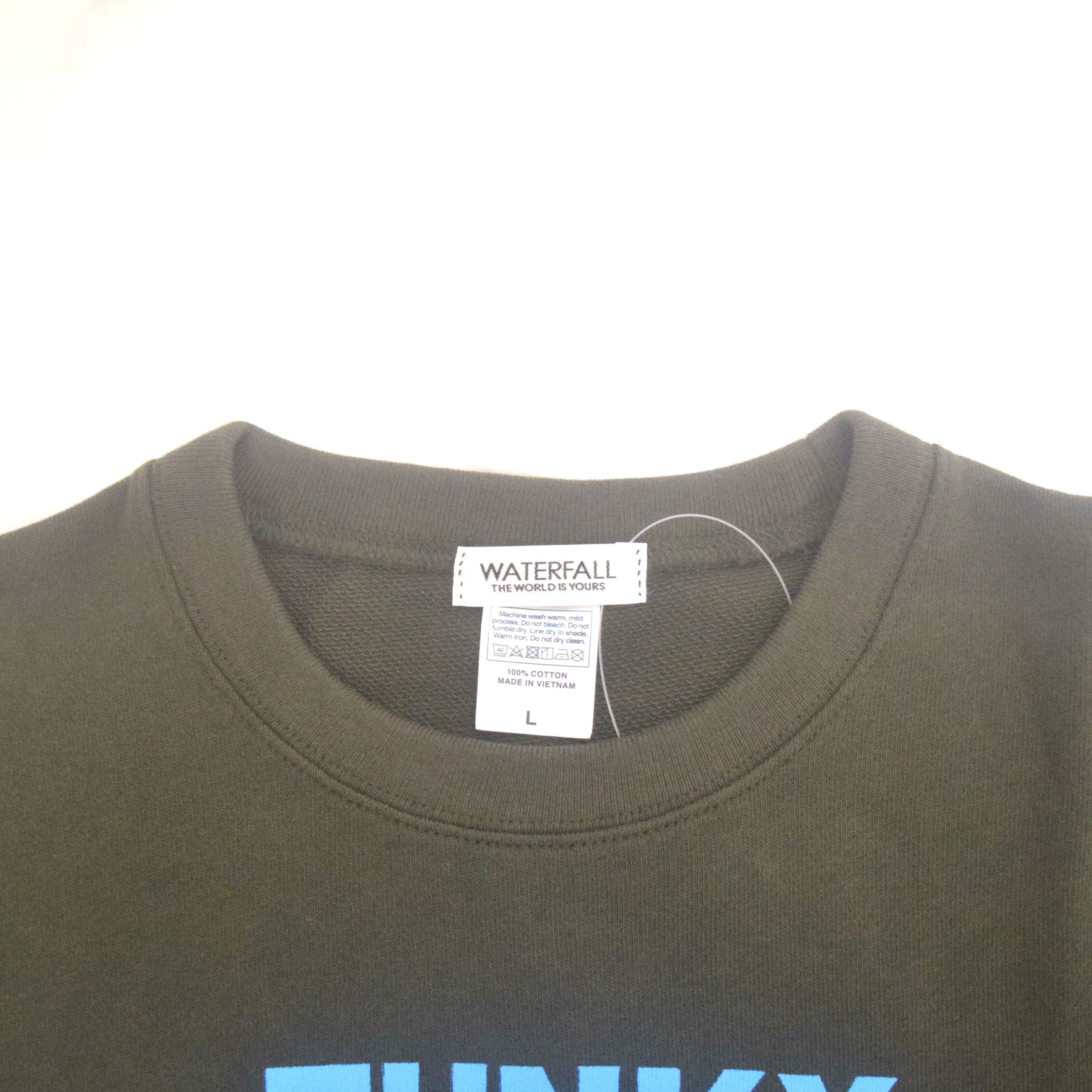 「猫ドラム」レコードワッペン猫ツアースウェット  カーキ　XLサイズ　WATERFALL