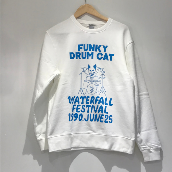 「猫ドラム」レコードワッペン猫ツアースウェット  ホワイト　Lサイズ　WATERFALL 1枚目の画像