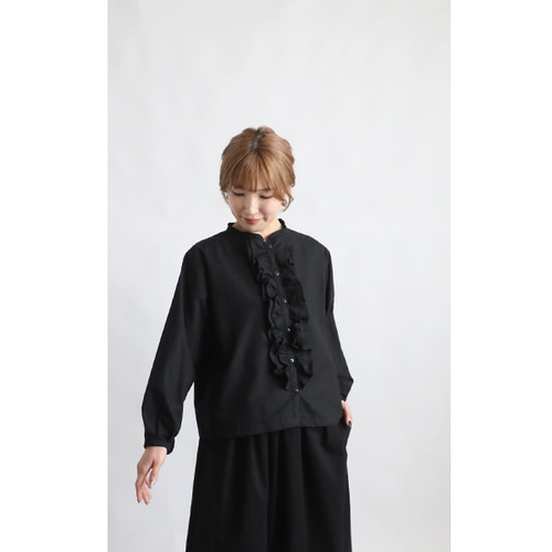 最終ＳＡＬＥ　ギマ擬麻コットン　バンドカラー　花びらフリル　シャツ　ブラウス　羽織り　ゆったり　モスグリーン　B96 最終SALE 上質ギマ擬麻コットン 花びらフリル シャツ