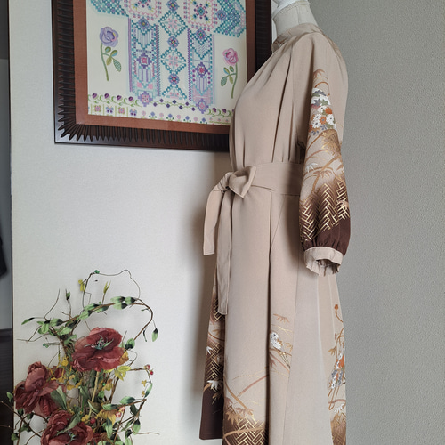 ★着物リメイク/黒留袖/ラグランスリーブ/ハイネックワンピ―ス/一点物 /正絹★ ☆ 着物リメイク/訪問着/ラグランスリーブ/ハイネックワンピ―ス