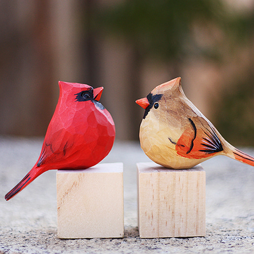 椴木小鳥木彫り 恩愛のメインレッドフィンチ 手作り実木置物 その他