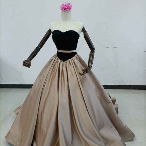 人気上昇！パーティードレス カーキ色 ベアトップ 取り外し袖 編み上げ  