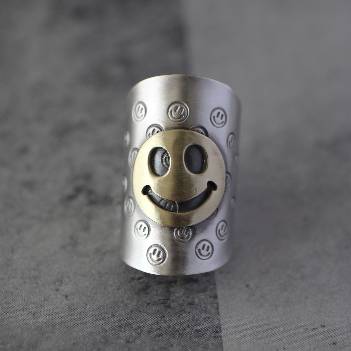 笑顔がこぼれる｜カフリング｜スプーンリング｜シルバー｜真鍮｜スマイリーフェイス｜ニコちゃん｜刻印｜ピース｜スマイル