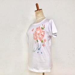 【受注生産】型染Tシャツ　4月誕生花　桜 1枚目の画像