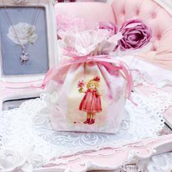 ヴィクトリアン　女の子　コロンと可愛い巾着ポーチ　YUWA  白　ピンク　薔薇　rose リボン　クラシカル　母の日 1枚目の画像