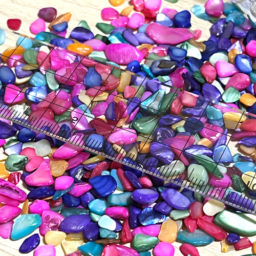 カラフルさざれ石/ 染色シェル 50g その他素材 hana hana 通販