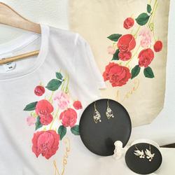【受注生産】型染Tシャツ　6月誕生花バラ 3枚目の画像
