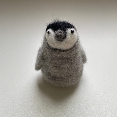 もこもこ 皇帝ペンギンの赤ちゃん 羊毛フェルト 羊毛フェルト ふ