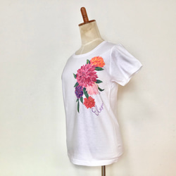 【受注生産】型染Tシャツ　9月誕生花ダリヤ 1枚目の画像