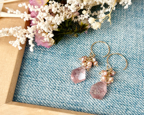 Welina】ストロベリークォーツのフックピアス(K14GF) ピアス（フック