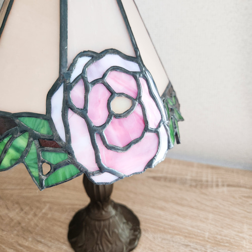 ステンドグラスランプ 花シリーズ 牡丹 2023.12 スタンドライト