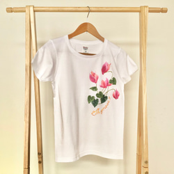 【受注生産】型染Tシャツ　11月誕生花シクラメン 3枚目の画像
