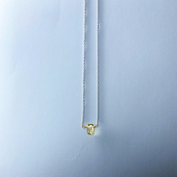 シトリン　エメラルドカットネックレス 1枚目の画像