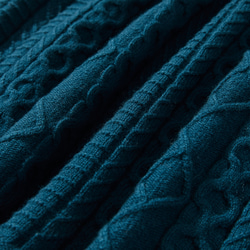 羊毛開襟衫 100% 羊毛 231219-1，其針織布料營造出特殊的外觀。 第11張的照片