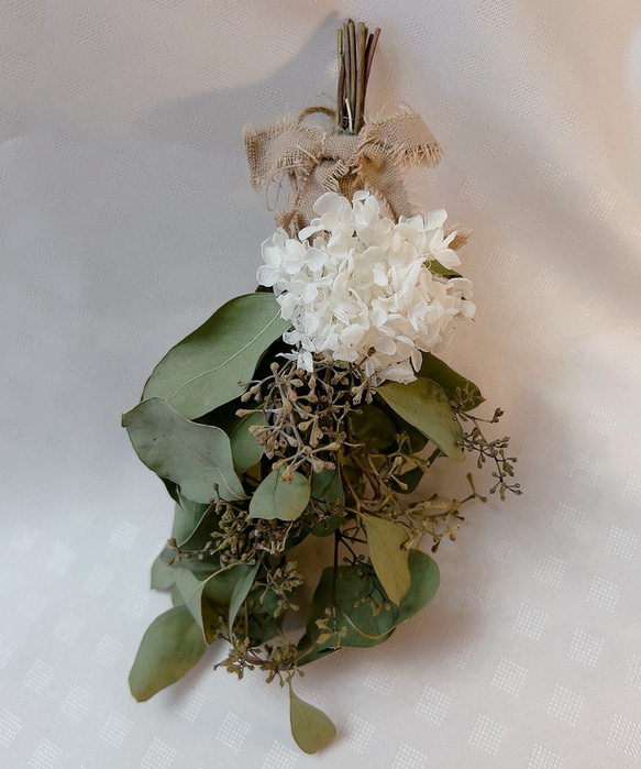 ユーカリポポラスベリー　アナベルのスワッグ　現品のみ 2枚目の画像