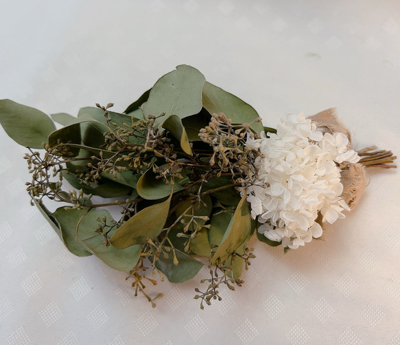 ユーカリポポラスベリー　アナベルのスワッグ　現品のみ 4枚目の画像