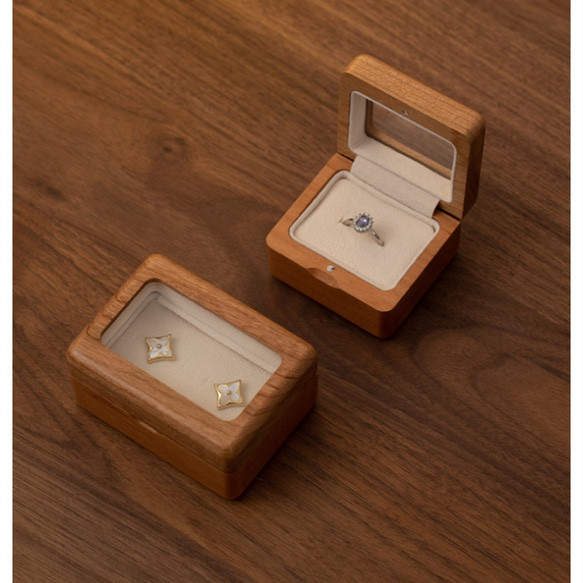 『彫刻名入れ無料』チェリー＆ウオルナットウッド　グラス付きの木製指輪入れ 指輪ケース リングケース 3枚目の画像
