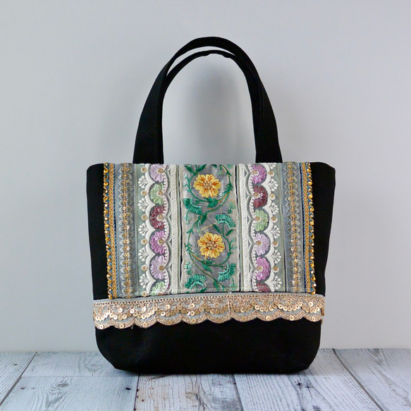 インド刺繍リボンの華やかなトートバッグ 1枚目の画像