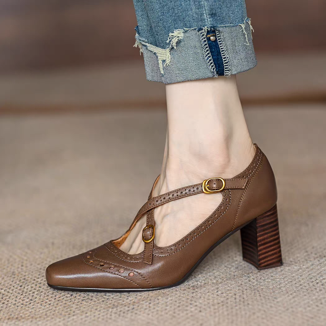 誕生日や記念日に彼女・妻に贈るヒールパンプス  パンプス ヒール レザー 靴 プレゼント ギフト 大人かわいい シューズ