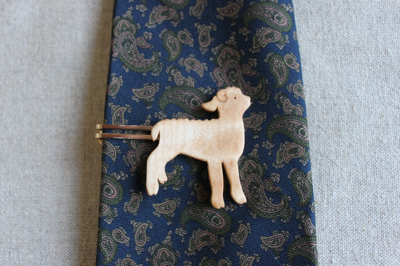 子羊木製ネクタイピン 8枚目の画像