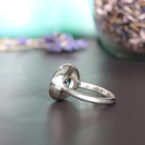 天然ターコイズの覆輪リング（ふくりんリング）シルバー925 一点物