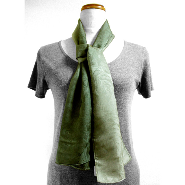 シルクストール（ボカシ染）（葉模様織り）（緑味グレー色濃淡）