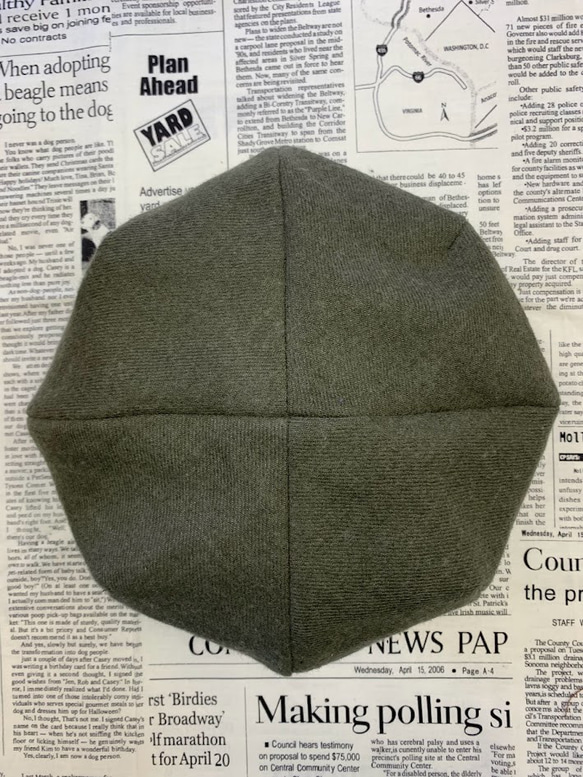 2024秋冬モデル ベレー帽（カーキ） リネンウール 1枚目の画像