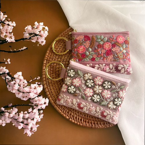 桜/インド刺繍×帆布☆カラビナ付きフラットポーチ/マルチケース