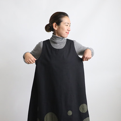 ＊ラスト１春ウララ１１２ｃｍぐるぐる刺繍パッチワーク　ワンピース　ジャンパースカート　ベビーキャンバスコットン黒B06B 8枚目の画像