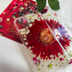 春の押し花カスミソウと赤いガーベラスマホケース 6枚目の画像