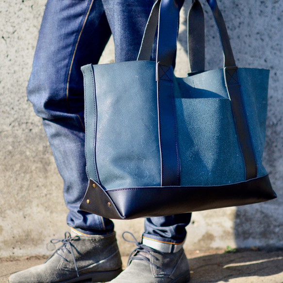 大型レザートートバッグ - A4も余裕で収納 キャンバストート風のシック