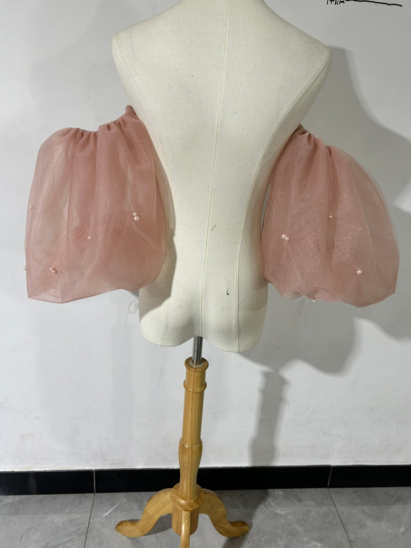 可愛可脫袖粉紅泡泡袖柔軟薄紗珍珠新娘 第3張的照片