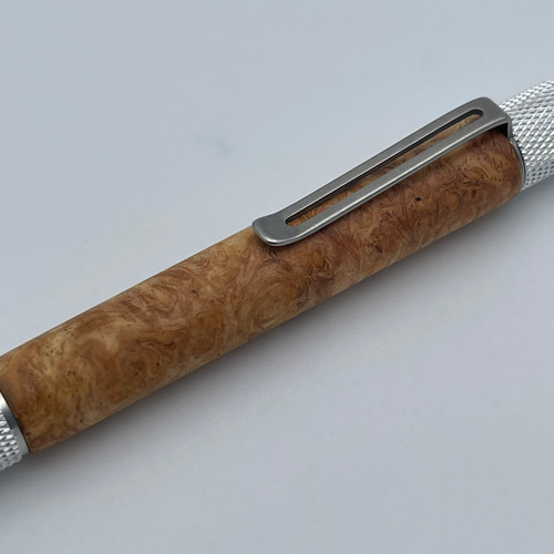 木軸ボールペン3 花梨瘤杢 アルミ無垢金具 ペン・筆記用具 工房 木軸ボールペン3 花梨瘤杢 アルミ無垢金具 ペン・筆記用具 工房