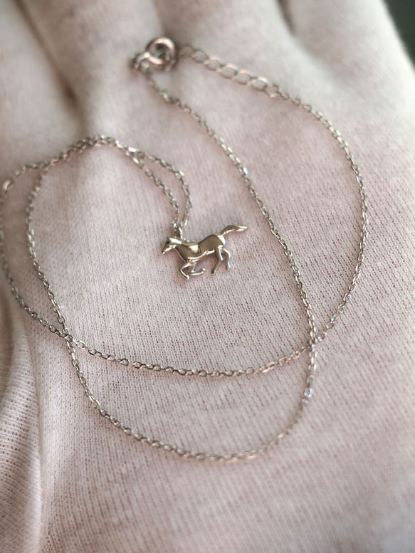 馬ピンクゴールドネックレス S925 馬シルエットネックレス（ホワイトゴールドコーティング