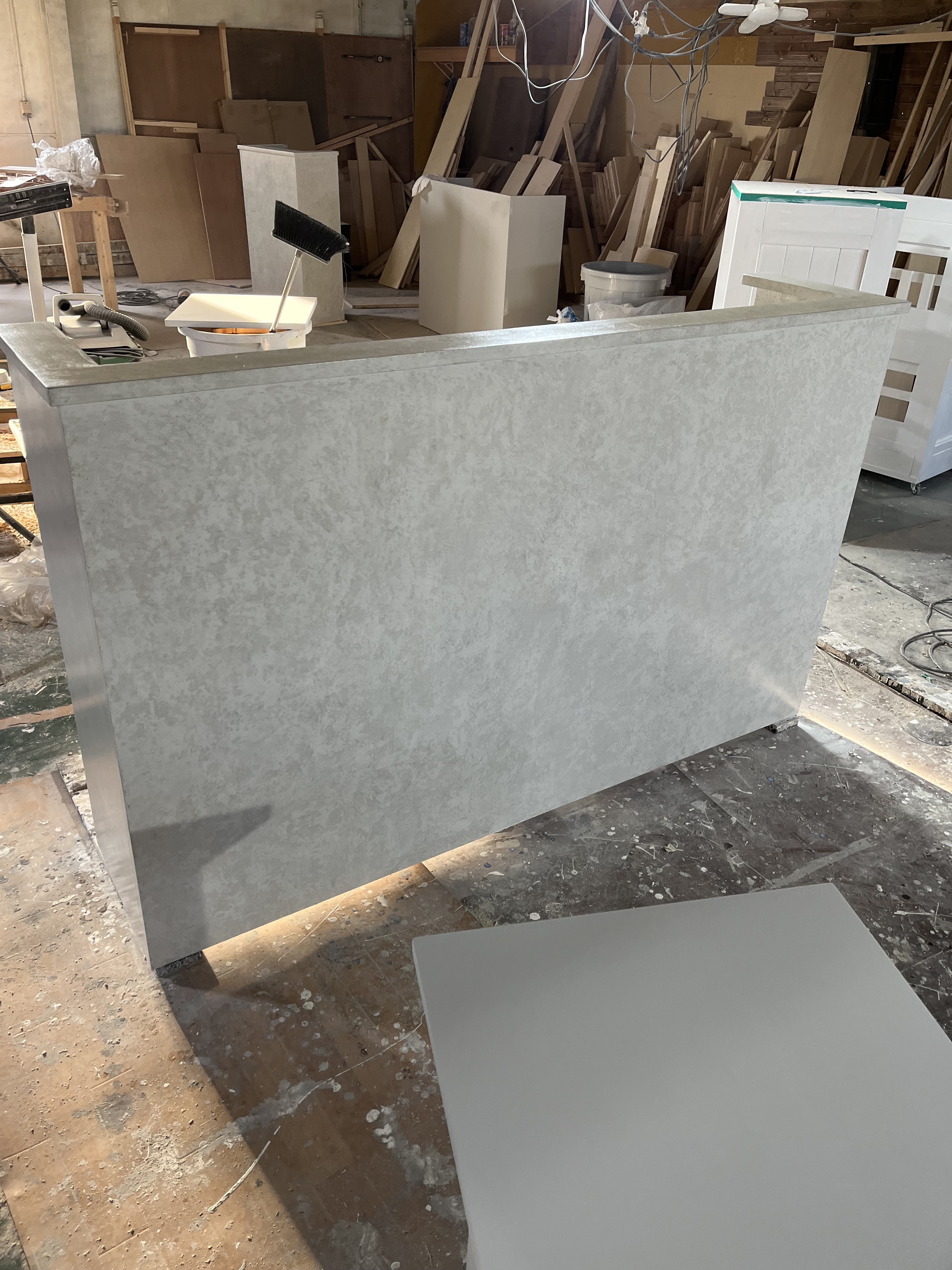 石っぽいカウンター　レジカウンター