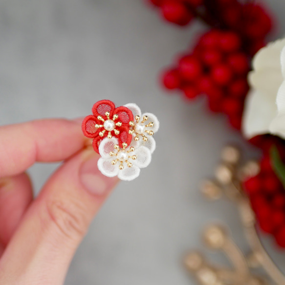 【特集掲載】梅の花[紅白]リング　(受注生産/オーガンジー刺繍/フラワー/冬/お正月/着物/振袖/和装/ギフト/縁起物 6枚目の画像