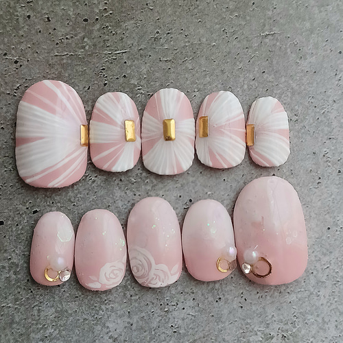 受注製作】フリーサイズ ホワイトレースローズ ネイルチップ No.99  