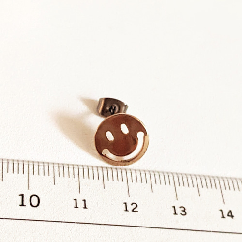 スマイル ピアス ゴールド 4個 チタン 金具 パーツ ニコちゃん