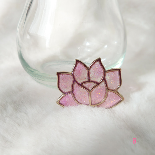 再販【チャーム】蓮の花 ピンク×ローズクォーツ キーホルダー 卵の殻