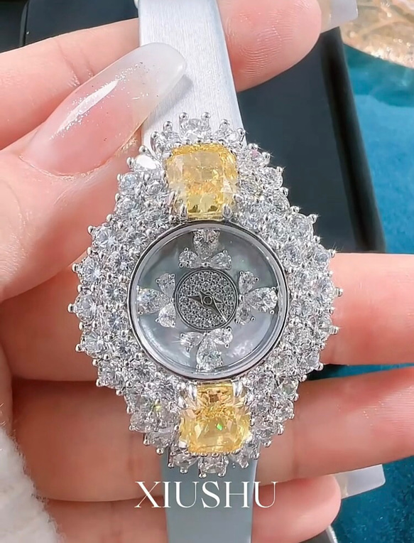 ホワイト イエロー 高炭素ダイヤモンド キラキラ ゴージャス ラグジュアリー ジュエリー腕時計 ホワイト 白 エレガント 7枚目の画像