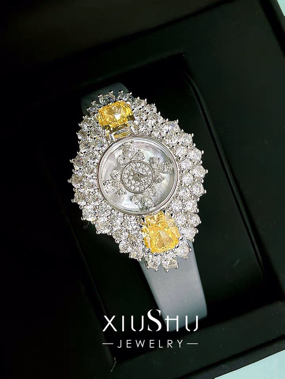 ホワイト イエロー 高炭素ダイヤモンド キラキラ ゴージャス ラグジュアリー ジュエリー腕時計 ホワイト 白 エレガント 2枚目の画像