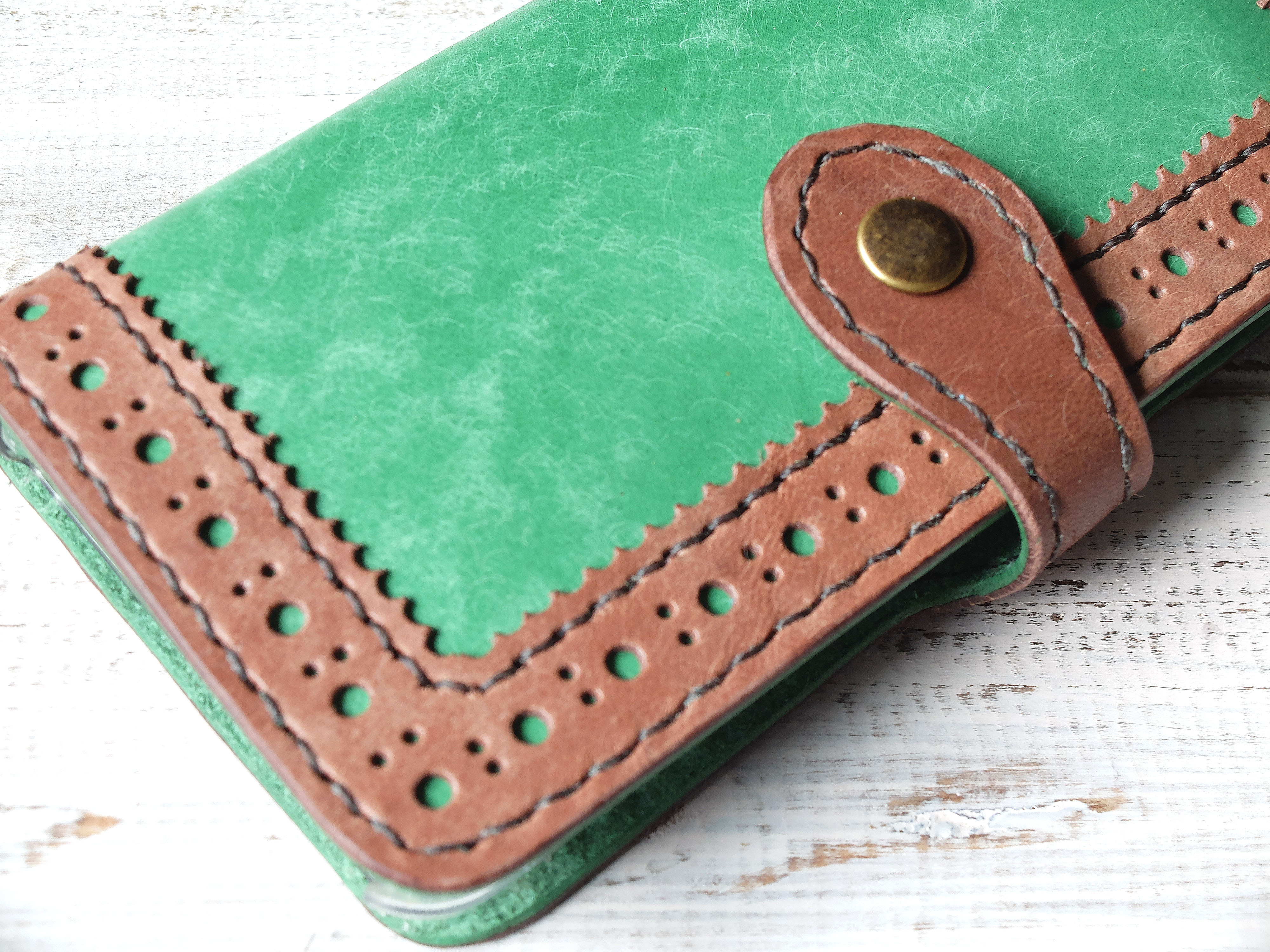 大人可愛い手帳型スマホケース　グリーン　ほぼ全機種対応 【iPhone・Androidケース】