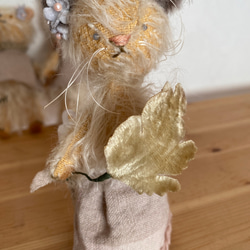 ピンクベージュ猫さん　ねこ　ぬいぐるみ　マスコット　エプロン 6枚目の画像