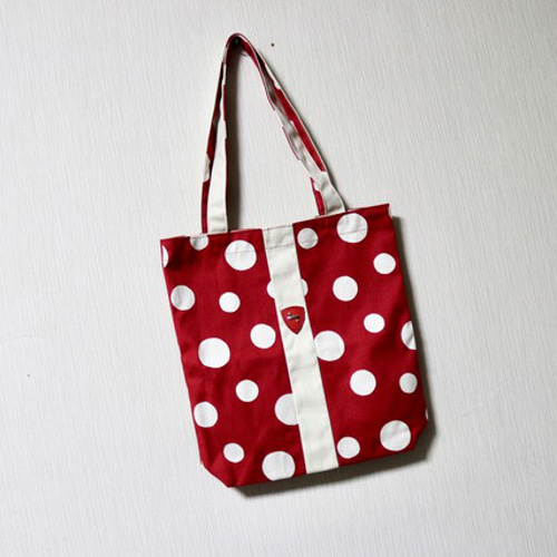 れ*ゃ様 ハンドメイド•トートバッグ•手提げバッグ•赤•ドット柄•帆布•ハート れ*ゃ様 ハンドメイド•トートバッグ•手提げバッグ•赤•ドット柄