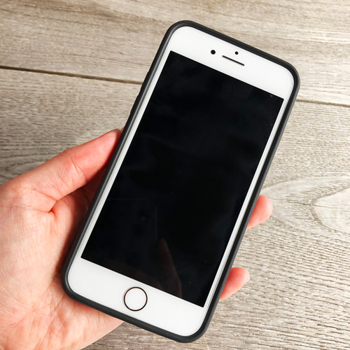 一点限定販売】iPhoneSE3.SE2.8.7.6専用/サーモン/木製iPhoneケース  