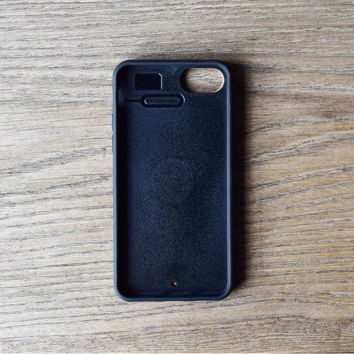 一点限定販売】iPhoneSE3.SE2.8.7.6専用/サーモン/木製iPhoneケース  