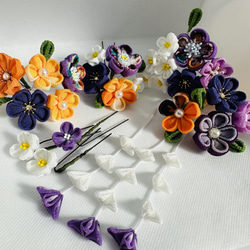 ❁ つまみ細工 ❁ 溢れる様に咲く白い小花と菫色の花々髪飾り ❁ 紫色　成人式　卒業式 2枚目の画像